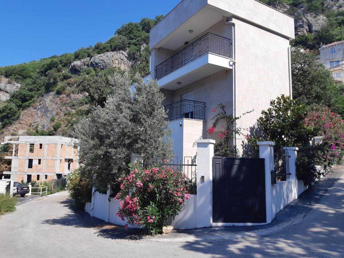Apartments Villa Simonovic Petrovac Eksteriør billede