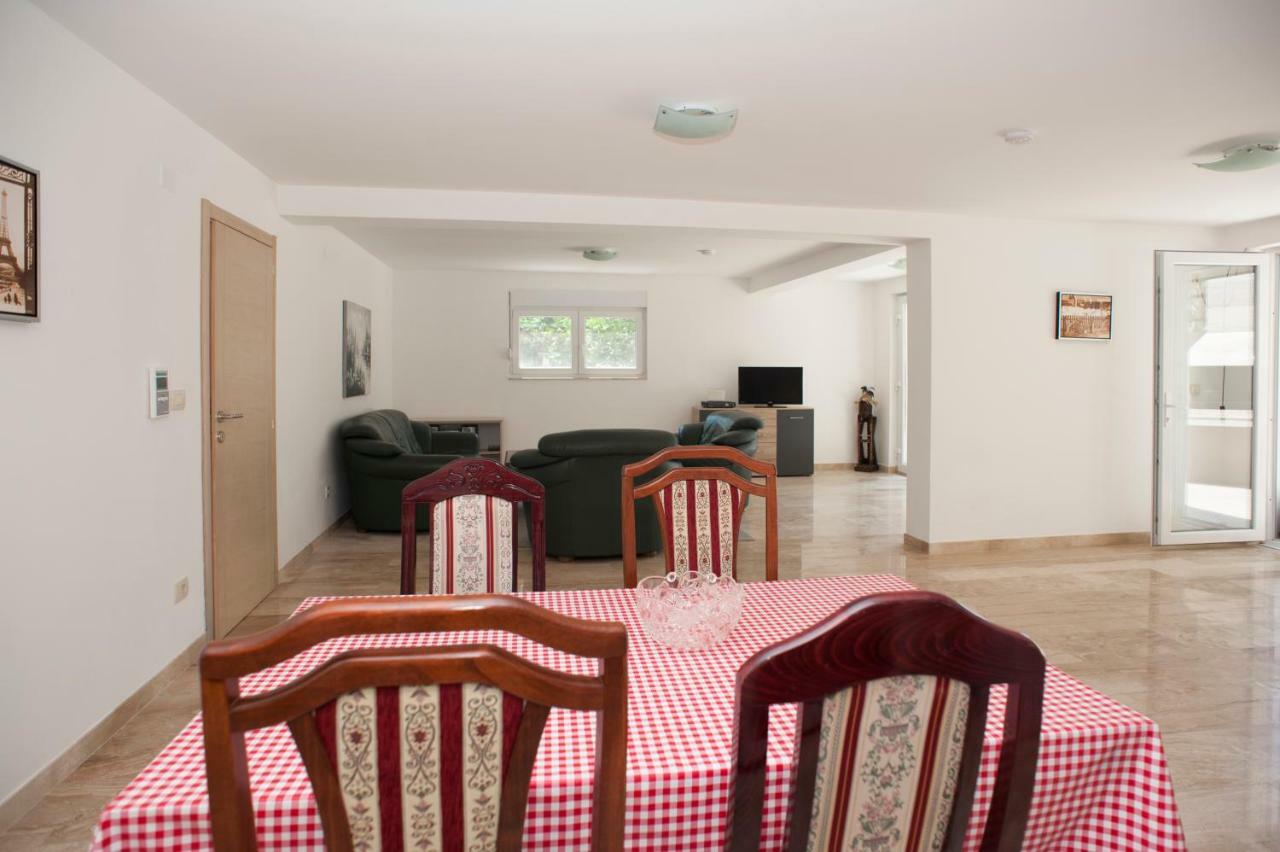 Apartments Villa Simonovic Petrovac Eksteriør billede